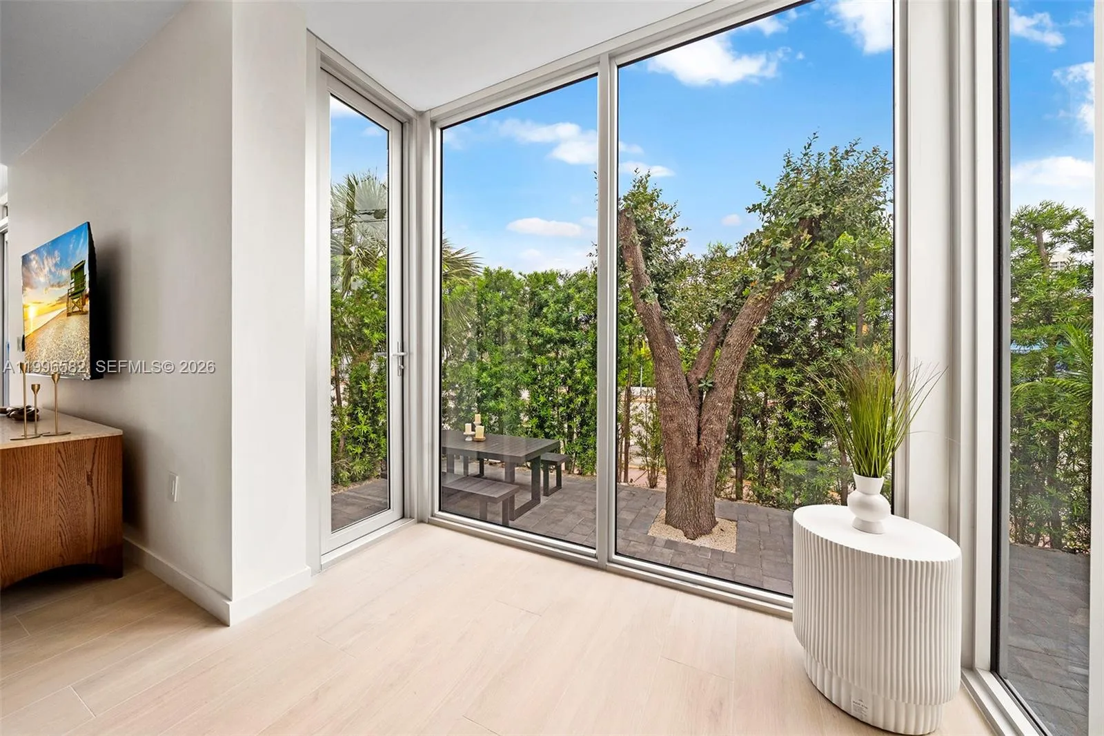 Miami Beach, Florida 33141, 2 Bedrooms Bedrooms, ,2 BathroomsBathrooms,Residential Lease,For Rent,A11996582