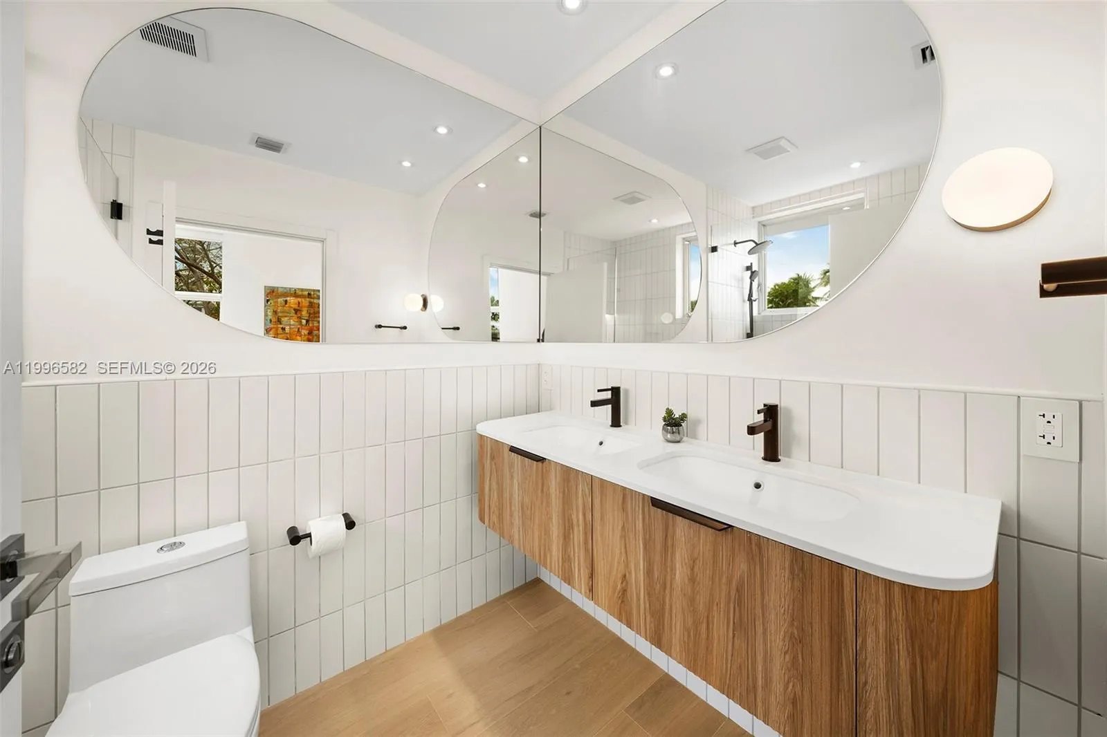 Miami Beach, Florida 33141, 2 Bedrooms Bedrooms, ,2 BathroomsBathrooms,Residential Lease,For Rent,A11996582