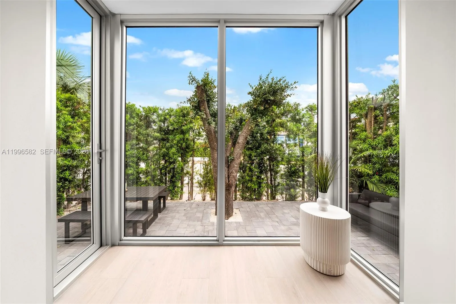 Miami Beach, Florida 33141, 2 Bedrooms Bedrooms, ,2 BathroomsBathrooms,Residential Lease,For Rent,A11996582