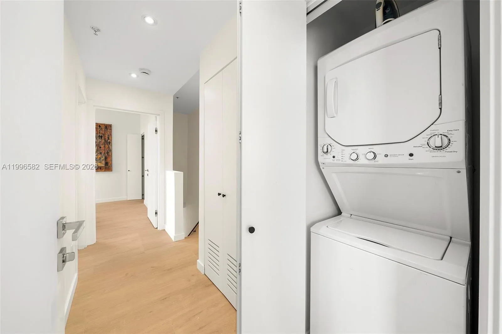 Miami Beach, Florida 33141, 2 Bedrooms Bedrooms, ,2 BathroomsBathrooms,Residential Lease,For Rent,A11996582