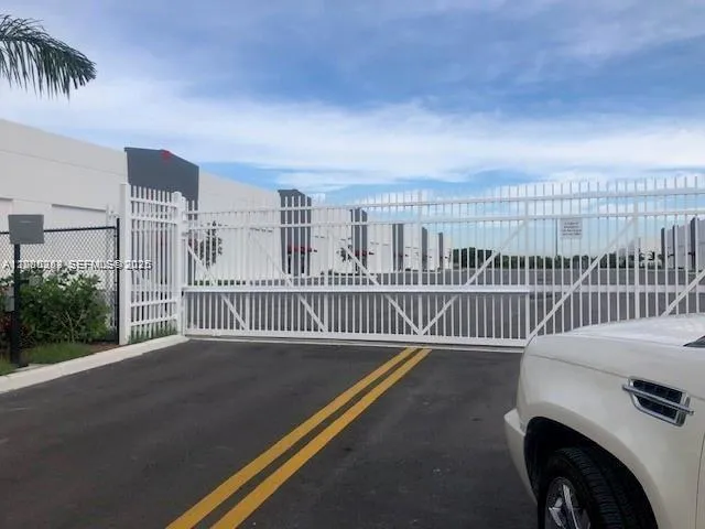 1770 Se 38 Ave Bay 16, Homestead, Florida 33033, Homestead, Florida 33033, ,Commercial Sale,For Sale,1770 Se 38 Ave Bay 16, Homestead, Florida 33033,A12000252