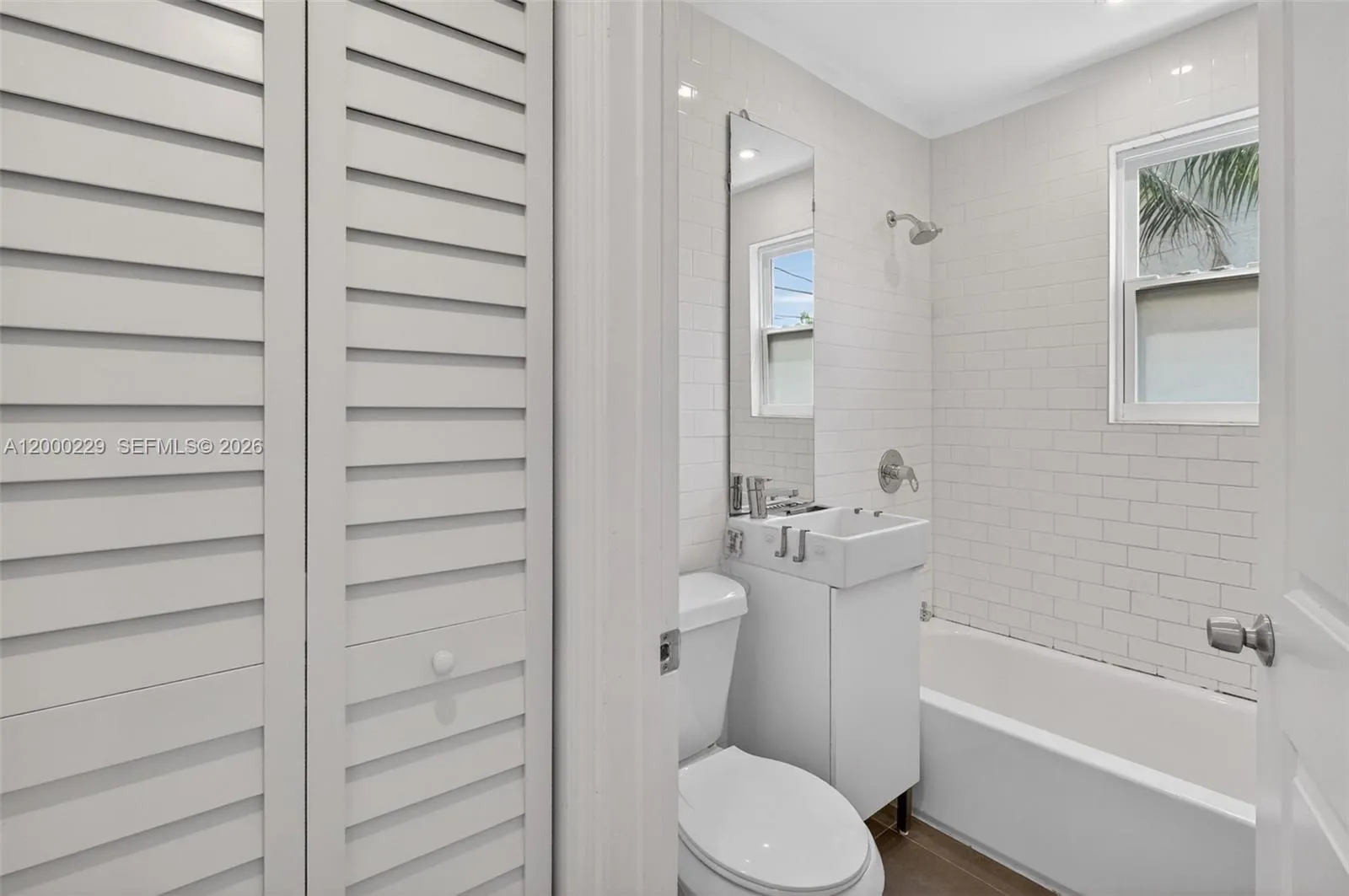 3676 Oak Ave 7, Miami, Florida 33133, Miami, Florida 33133, 1 Bedroom Bedrooms, ,1 BathroomBathrooms,Residential Lease,For Rent,3676 Oak Ave 7, Miami, Florida 33133,A12000229