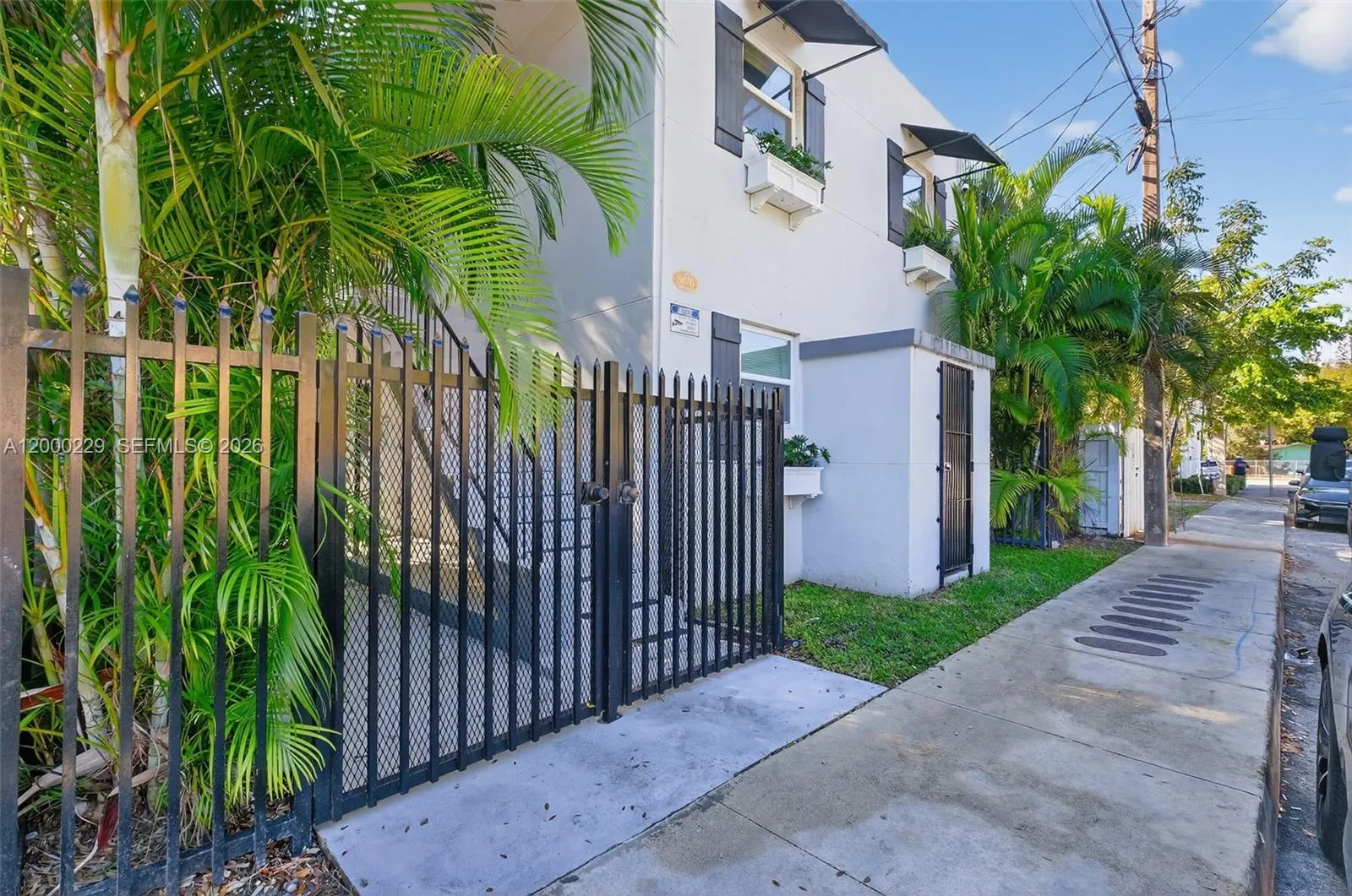 3676 Oak Ave 7, Miami, Florida 33133, Miami, Florida 33133, 1 Bedroom Bedrooms, ,1 BathroomBathrooms,Residential Lease,For Rent,3676 Oak Ave 7, Miami, Florida 33133,A12000229