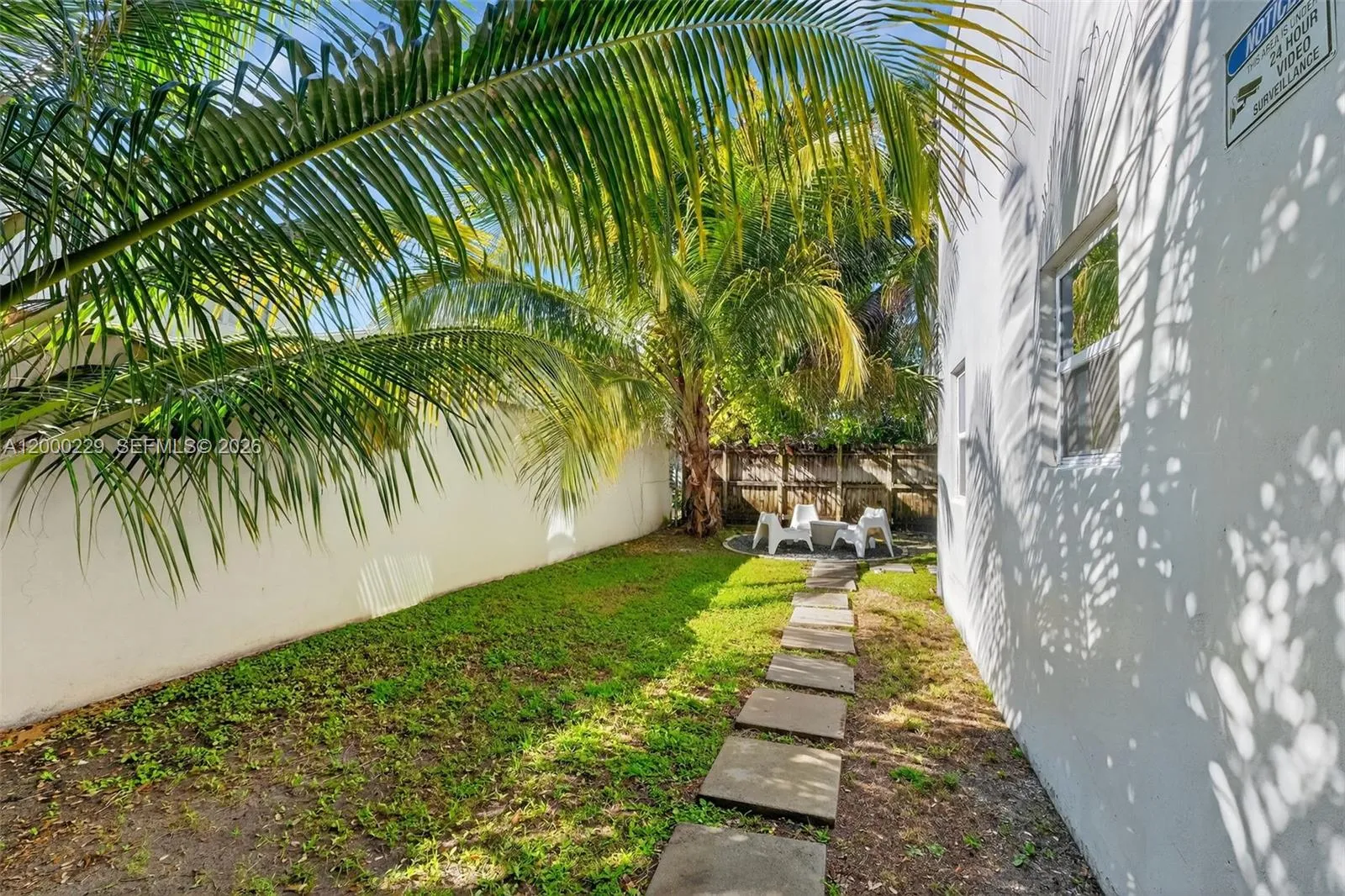 3676 Oak Ave 7, Miami, Florida 33133, Miami, Florida 33133, 1 Bedroom Bedrooms, ,1 BathroomBathrooms,Residential Lease,For Rent,3676 Oak Ave 7, Miami, Florida 33133,A12000229