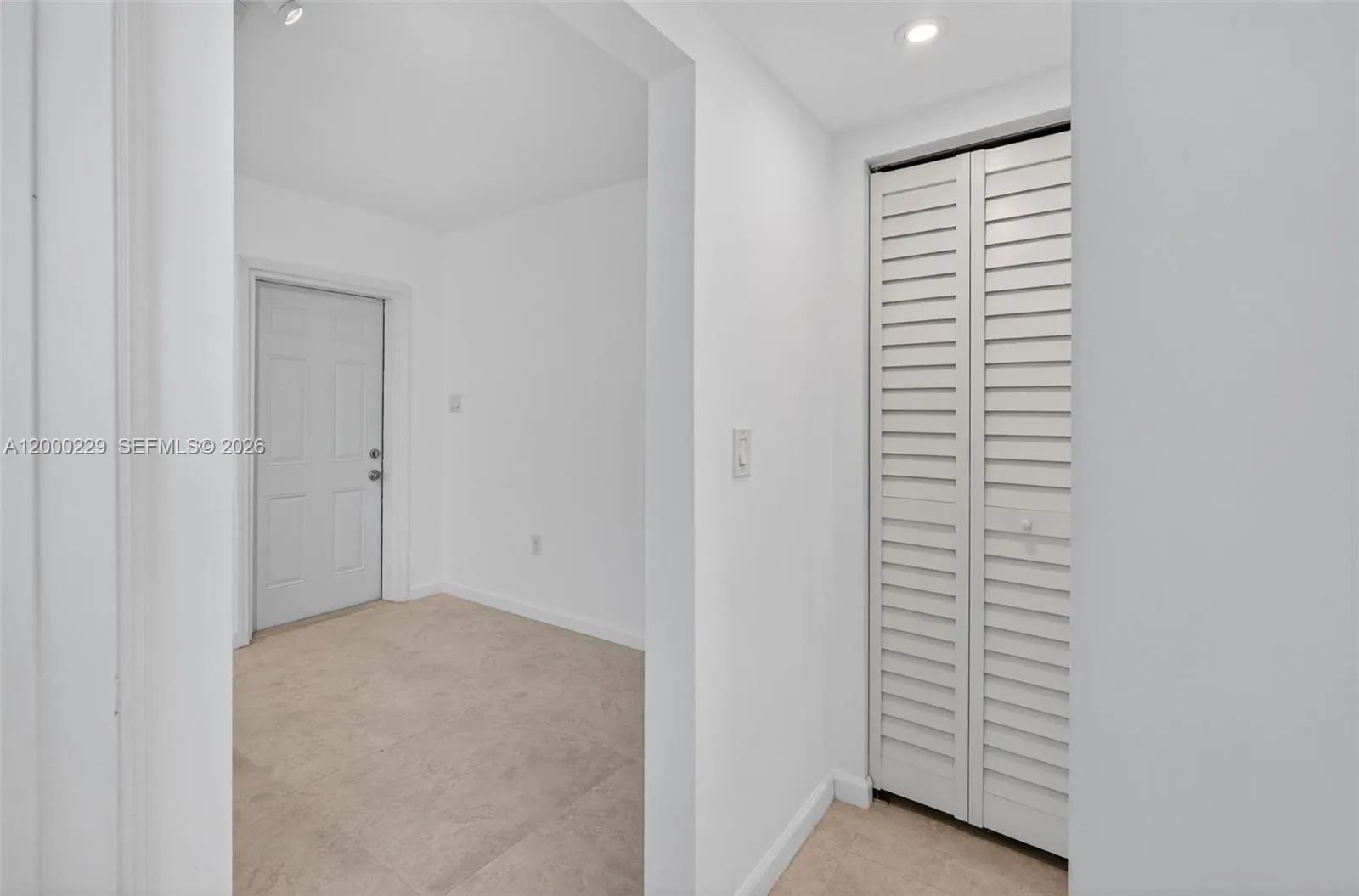 3676 Oak Ave 7, Miami, Florida 33133, Miami, Florida 33133, 1 Bedroom Bedrooms, ,1 BathroomBathrooms,Residential Lease,For Rent,3676 Oak Ave 7, Miami, Florida 33133,A12000229