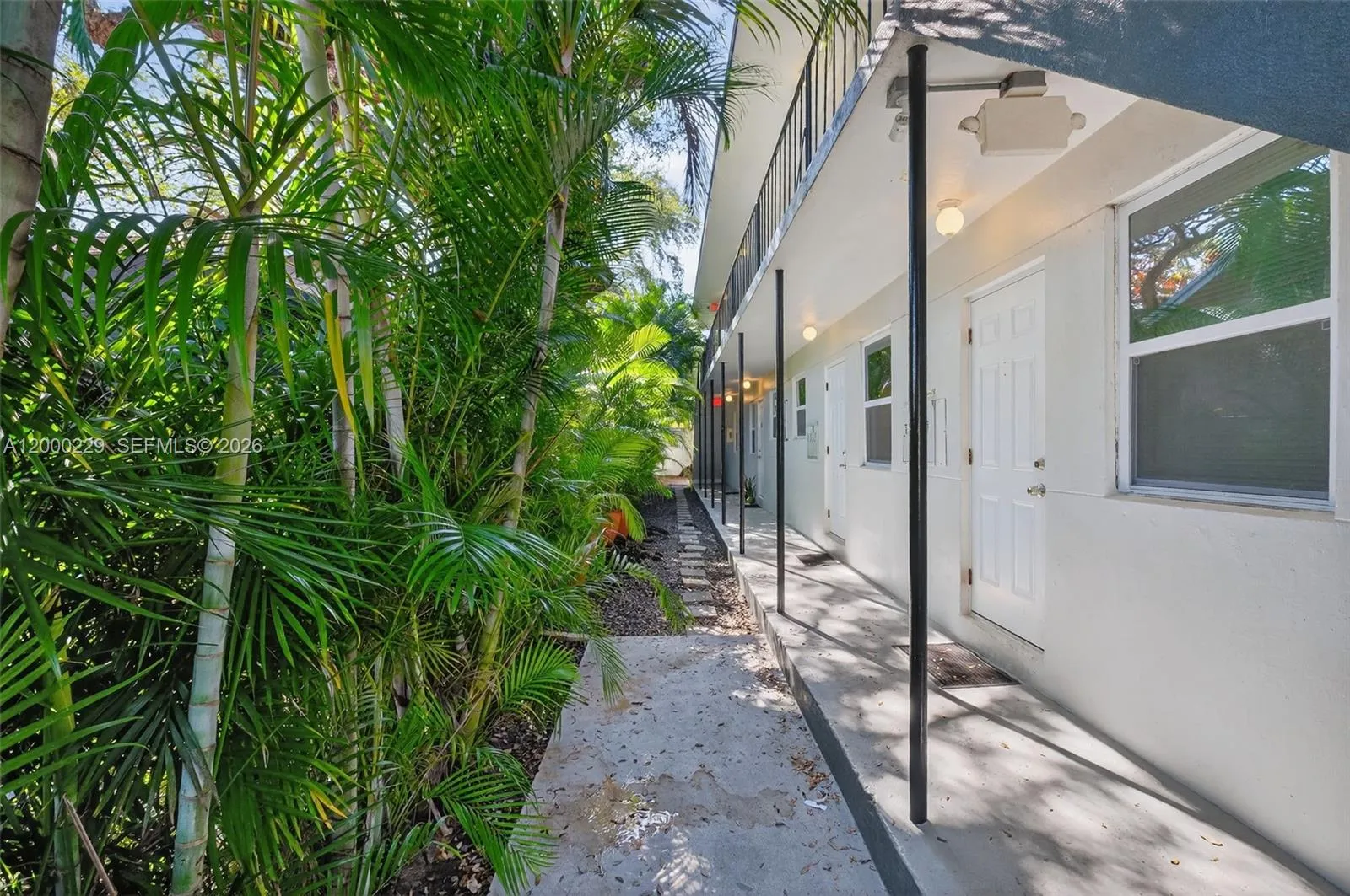 3676 Oak Ave 7, Miami, Florida 33133, Miami, Florida 33133, 1 Bedroom Bedrooms, ,1 BathroomBathrooms,Residential Lease,For Rent,3676 Oak Ave 7, Miami, Florida 33133,A12000229