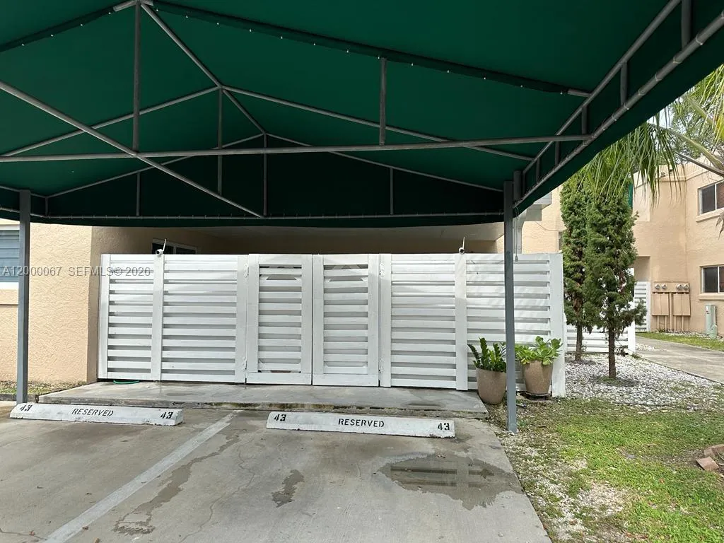 14343 Sw 97th Ln, Miami, Florida 33186, Miami, Florida 33186, 2 Bedrooms Bedrooms, ,2 BathroomsBathrooms,Residential,For Sale,14343 Sw 97th Ln, Miami, Florida 33186,A12000067