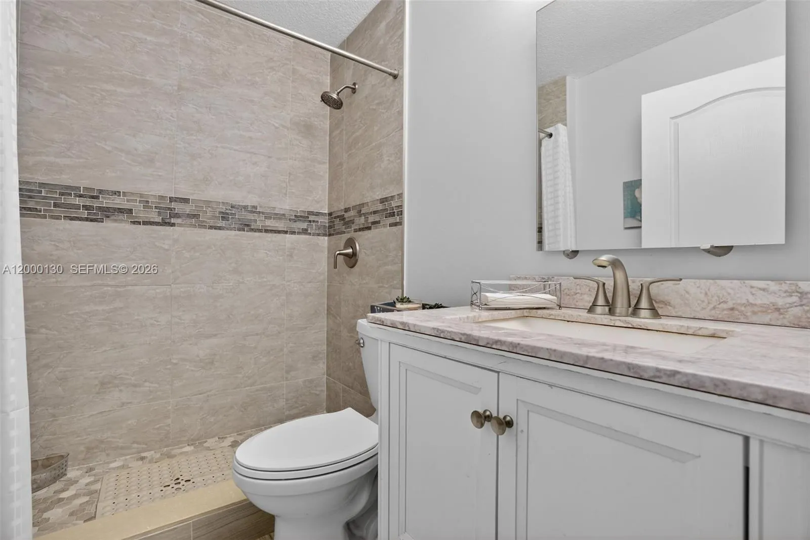 17455 Nw 75th Pl 203, Hialeah, Florida 33015, Hialeah, Florida 33015, 4 Bedrooms Bedrooms, ,3 BathroomsBathrooms,Residential,For Sale,17455 Nw 75th Pl 203, Hialeah, Florida 33015,A12000130