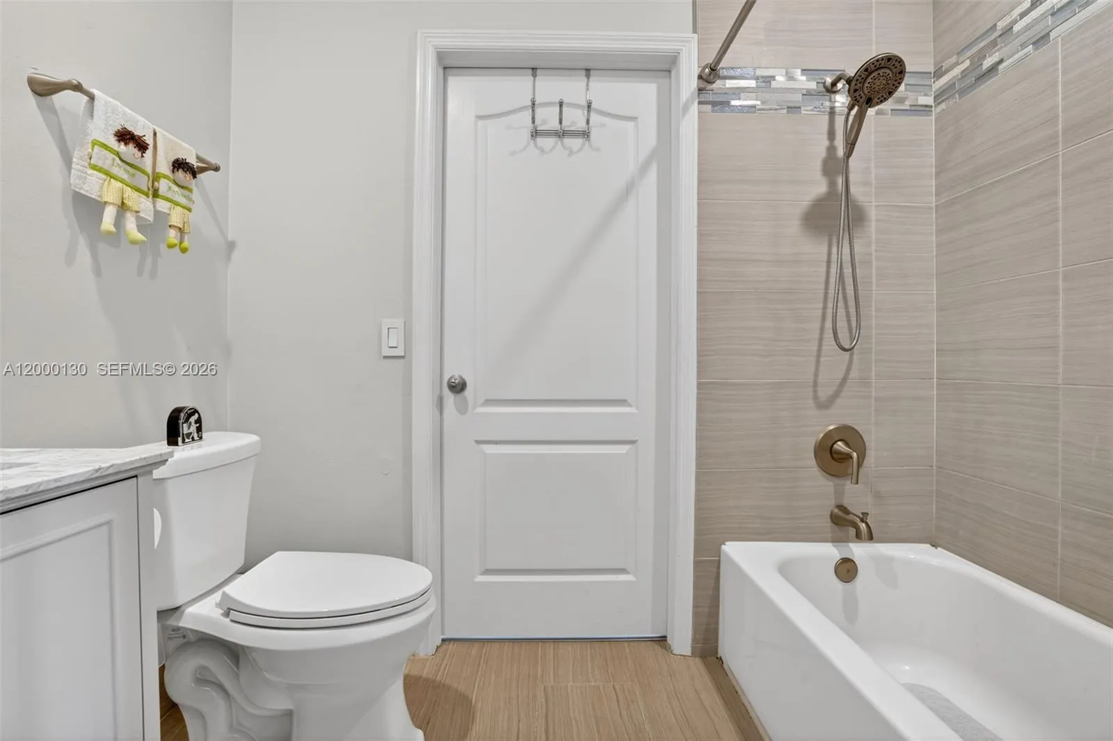 17455 Nw 75th Pl 203, Hialeah, Florida 33015, Hialeah, Florida 33015, 4 Bedrooms Bedrooms, ,3 BathroomsBathrooms,Residential,For Sale,17455 Nw 75th Pl 203, Hialeah, Florida 33015,A12000130