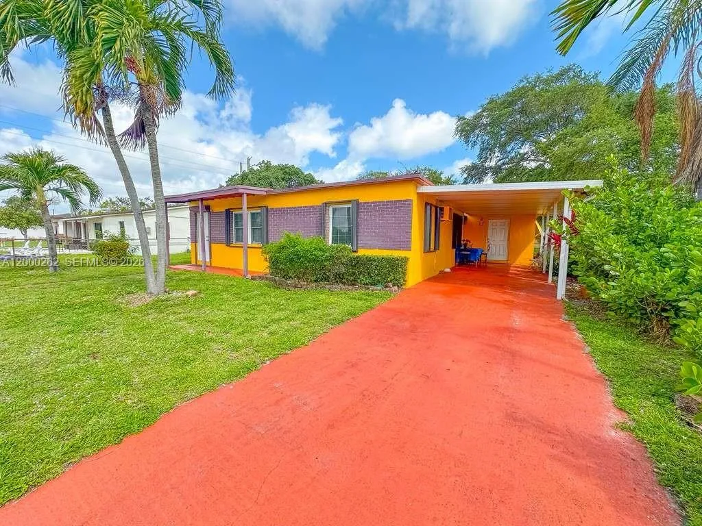 3913 Sw 28th St, West Park, Florida 33023, West Park, Florida 33023, 3 Bedrooms Bedrooms, ,2 BathroomsBathrooms,Residential,For Sale,3913 Sw 28th St, West Park, Florida 33023,A12000262