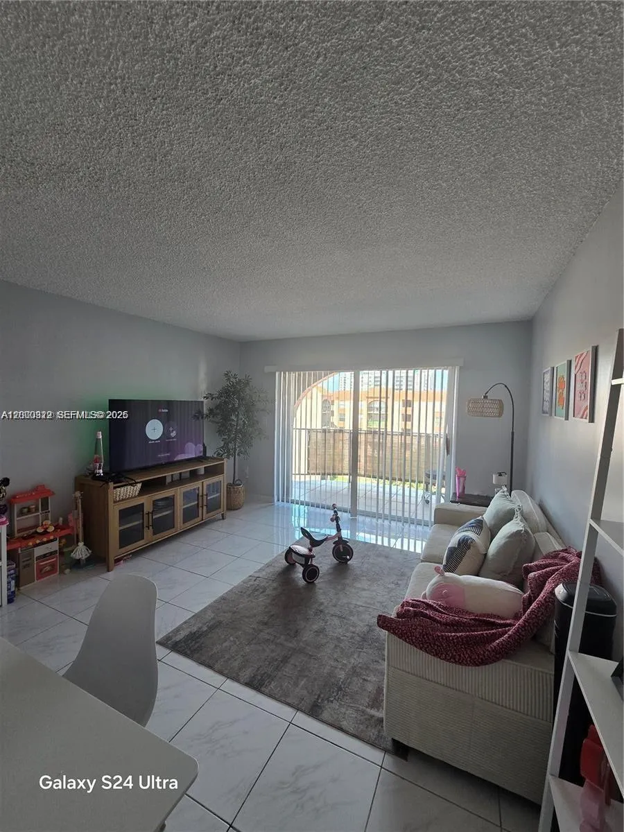 5201 Nw 7th St 609w, Miami, Florida 33126, Miami, Florida 33126, 1 Bedroom Bedrooms, ,1 BathroomBathrooms,Residential,For Sale,5201 Nw 7th St 609w, Miami, Florida 33126,A12000322