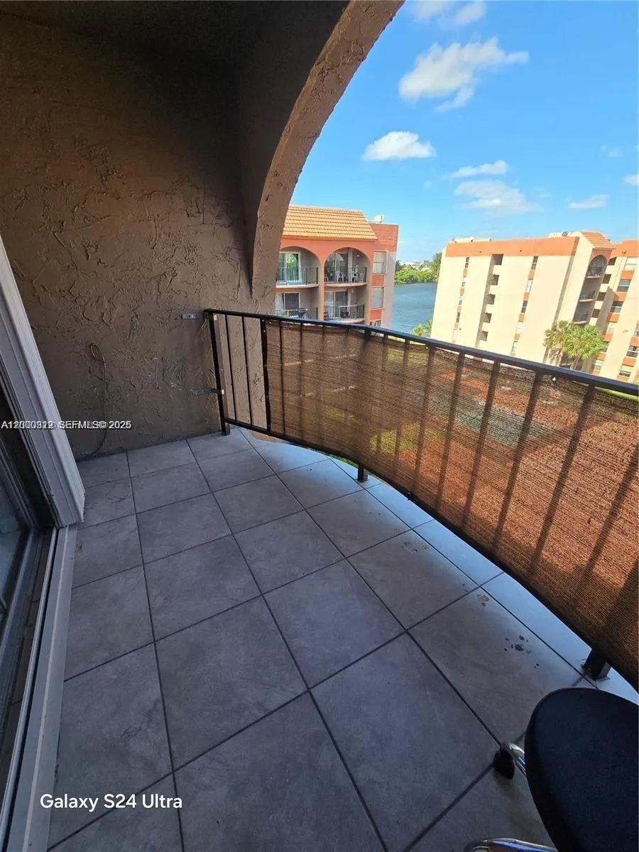 5201 Nw 7th St 609w, Miami, Florida 33126, Miami, Florida 33126, 1 Bedroom Bedrooms, ,1 BathroomBathrooms,Residential,For Sale,5201 Nw 7th St 609w, Miami, Florida 33126,A12000322