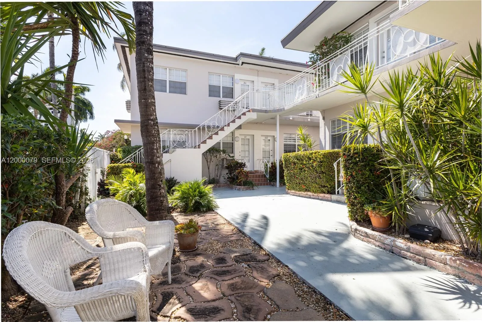 717 Espanola Way 110, Miami Beach, Florida 33139, Miami Beach, Florida 33139, ,1 BathroomBathrooms,Residential Lease,For Rent,717 Espanola Way 110, Miami Beach, Florida 33139,A12000079