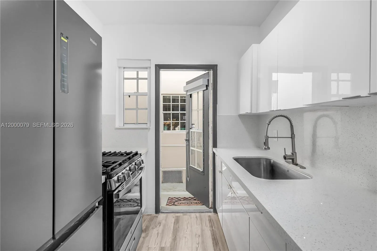 717 Espanola Way 110, Miami Beach, Florida 33139, Miami Beach, Florida 33139, ,1 BathroomBathrooms,Residential Lease,For Rent,717 Espanola Way 110, Miami Beach, Florida 33139,A12000079