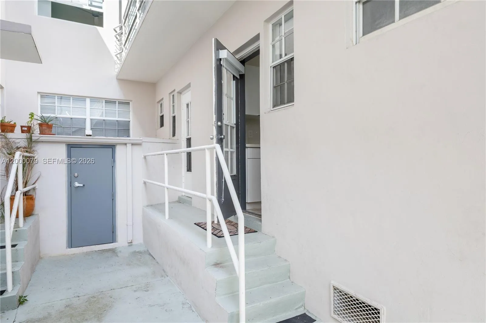 717 Espanola Way 110, Miami Beach, Florida 33139, Miami Beach, Florida 33139, ,1 BathroomBathrooms,Residential Lease,For Rent,717 Espanola Way 110, Miami Beach, Florida 33139,A12000079