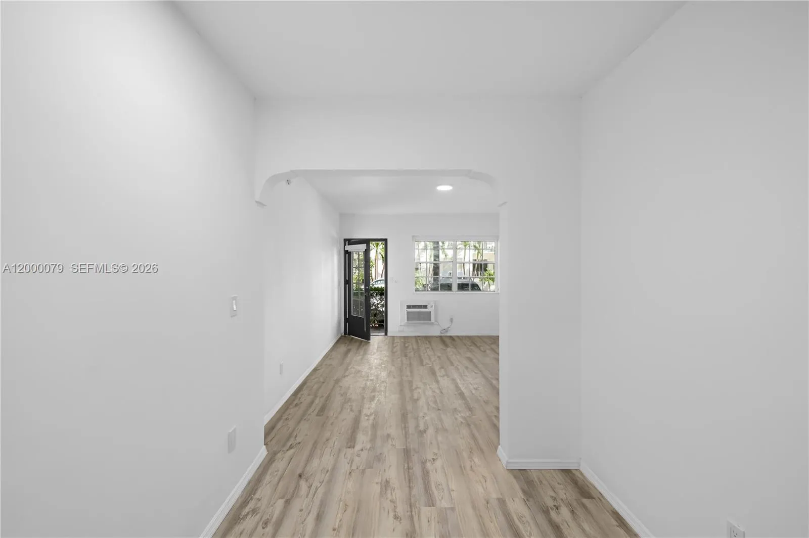 717 Espanola Way 110, Miami Beach, Florida 33139, Miami Beach, Florida 33139, ,1 BathroomBathrooms,Residential Lease,For Rent,717 Espanola Way 110, Miami Beach, Florida 33139,A12000079