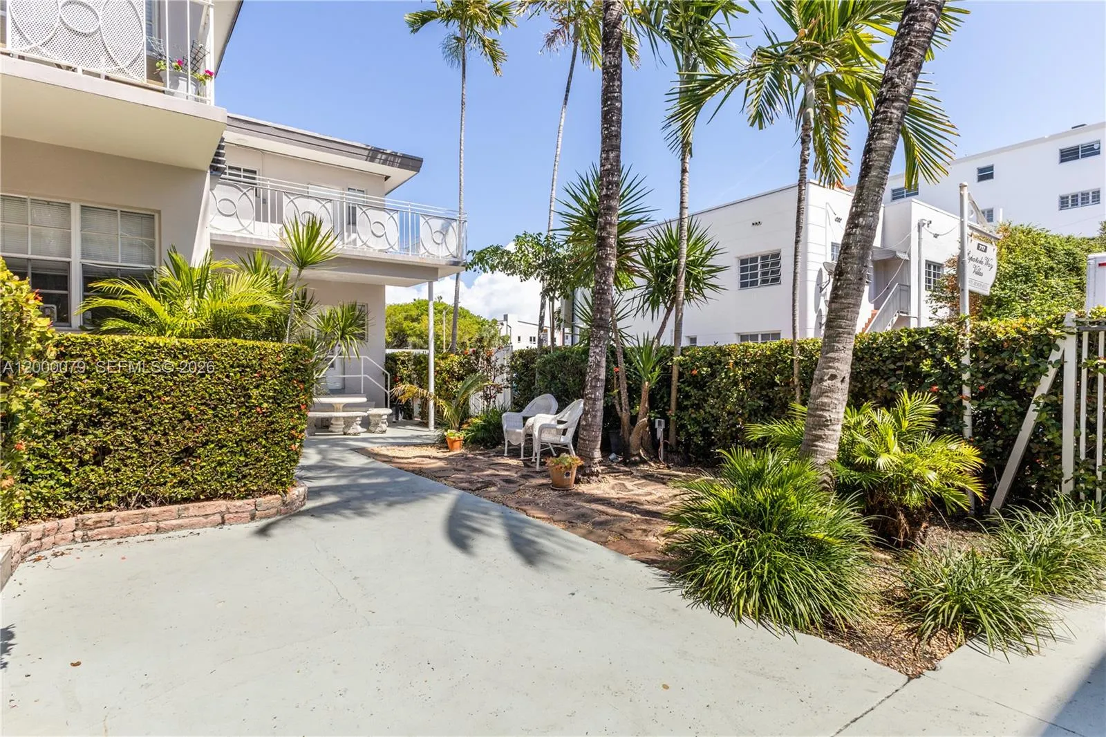 717 Espanola Way 110, Miami Beach, Florida 33139, Miami Beach, Florida 33139, ,1 BathroomBathrooms,Residential Lease,For Rent,717 Espanola Way 110, Miami Beach, Florida 33139,A12000079