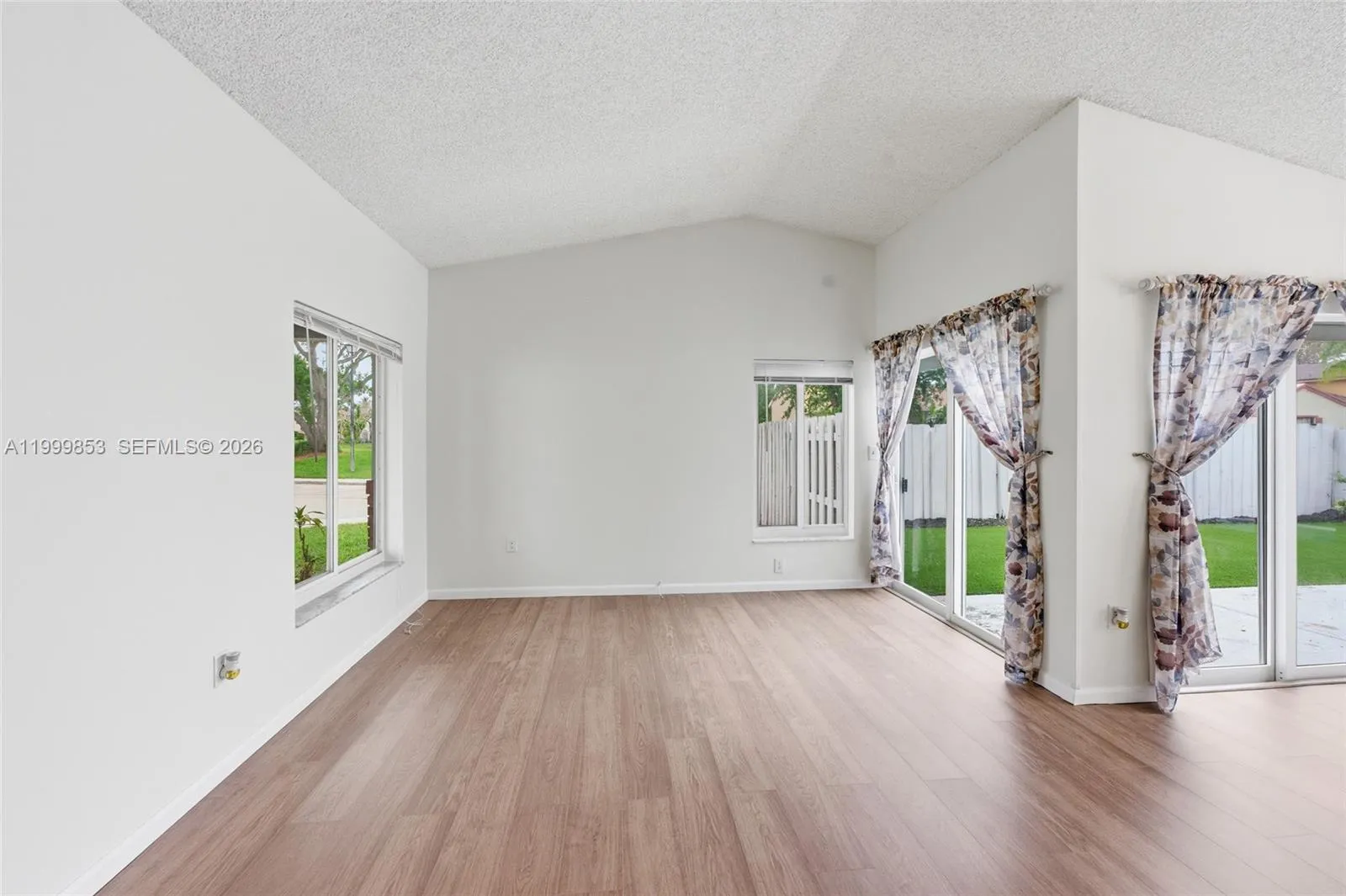 14600 Ashland Pl, Davie, Florida 33325, Davie, Florida 33325, 4 Bedrooms Bedrooms, ,2 BathroomsBathrooms,Residential,For Sale,14600 Ashland Pl, Davie, Florida 33325,A11999853