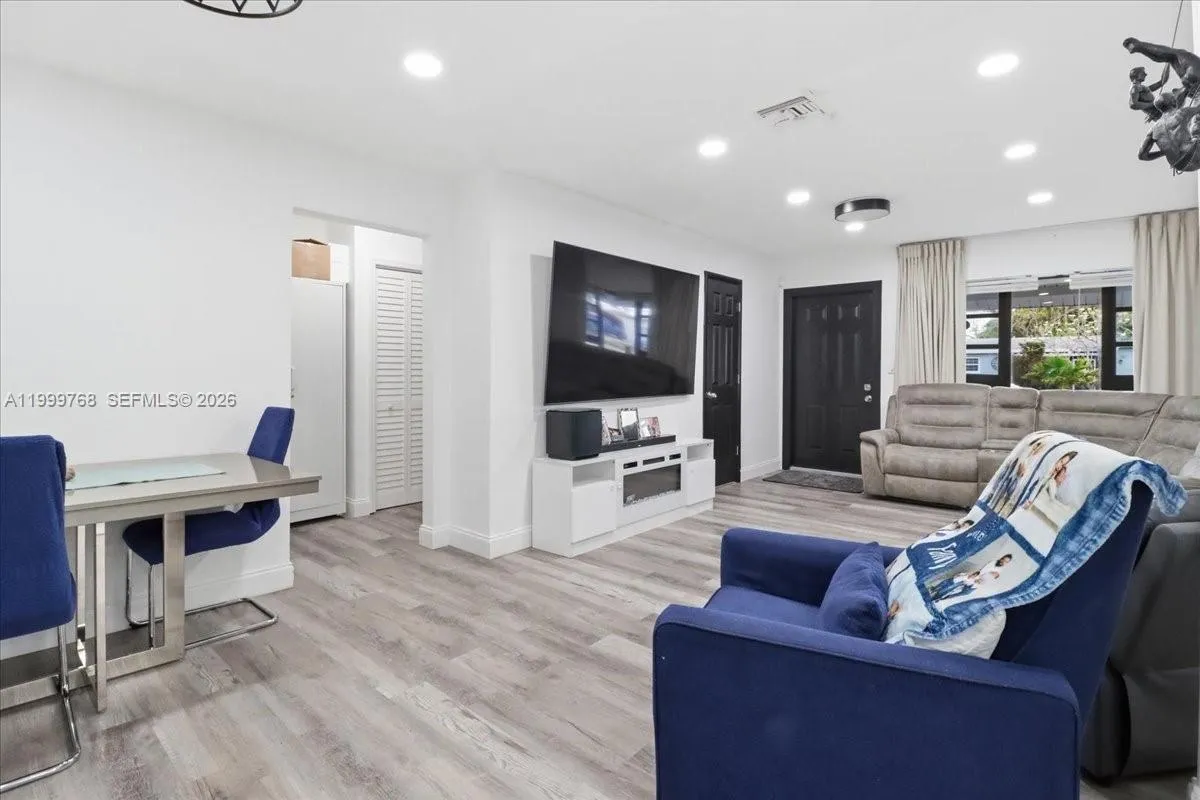 7551 Polk St, Hollywood, Florida 33024, Hollywood, Florida 33024, 3 Bedrooms Bedrooms, ,1 BathroomBathrooms,Residential Lease,For Rent,7551 Polk St, Hollywood, Florida 33024,A11999768