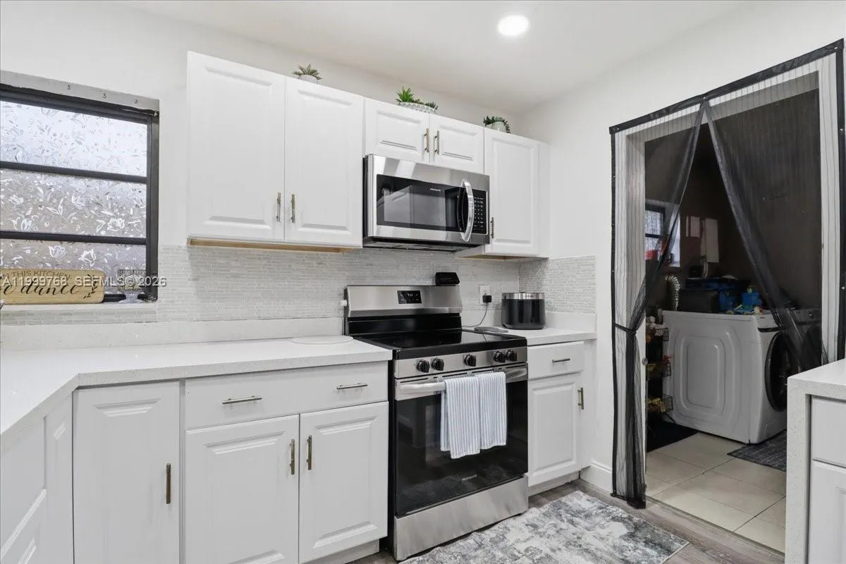 7551 Polk St, Hollywood, Florida 33024, Hollywood, Florida 33024, 3 Bedrooms Bedrooms, ,1 BathroomBathrooms,Residential Lease,For Rent,7551 Polk St, Hollywood, Florida 33024,A11999768