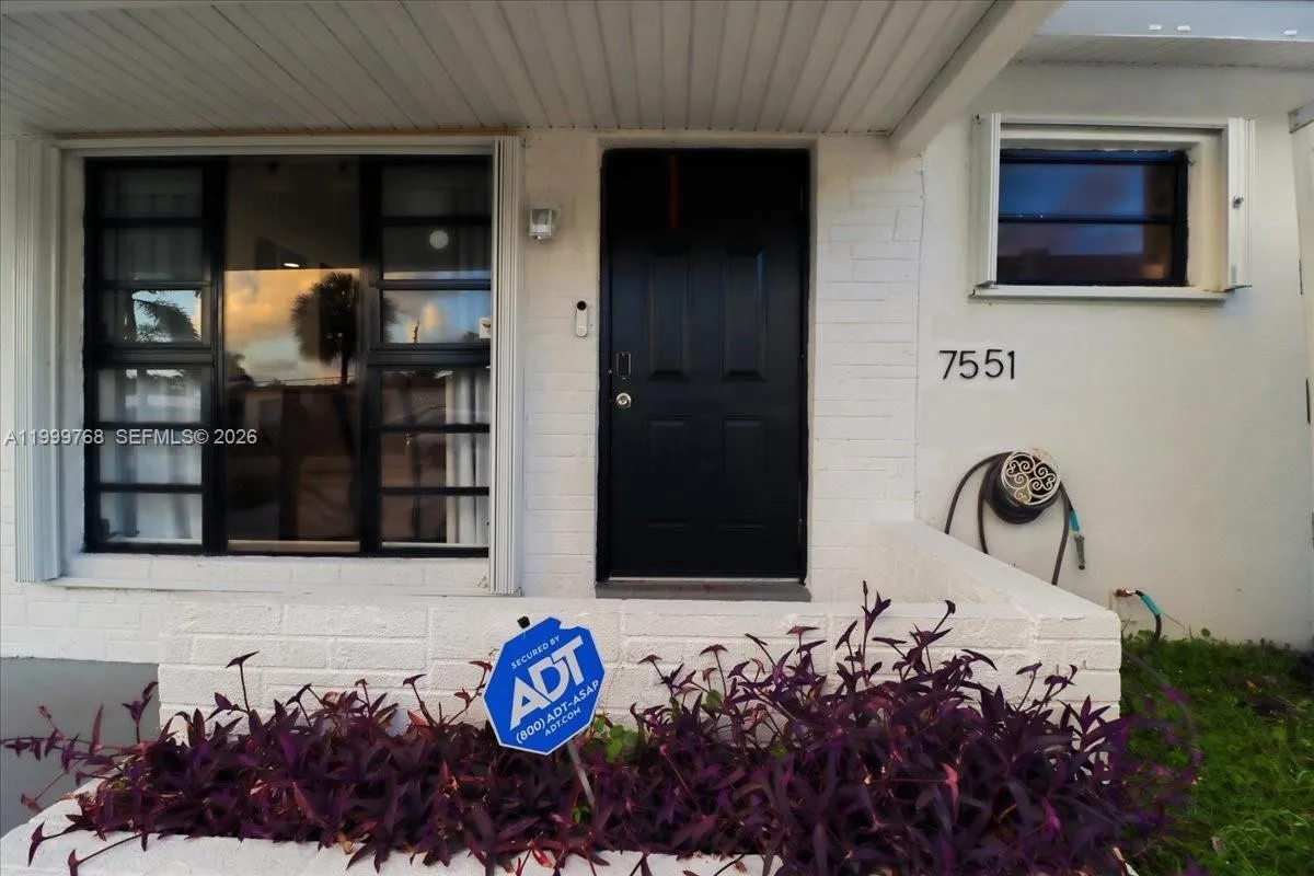 7551 Polk St, Hollywood, Florida 33024, Hollywood, Florida 33024, 3 Bedrooms Bedrooms, ,1 BathroomBathrooms,Residential Lease,For Rent,7551 Polk St, Hollywood, Florida 33024,A11999768