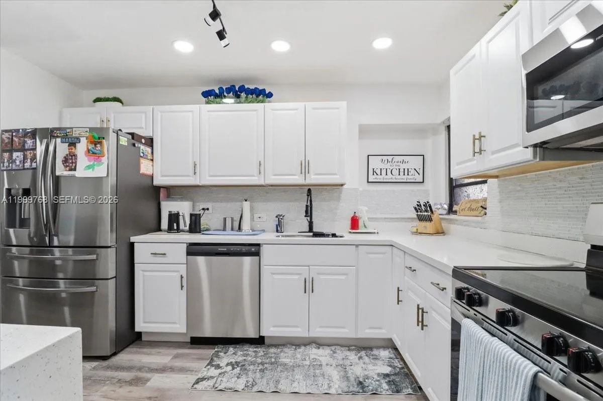 7551 Polk St, Hollywood, Florida 33024, Hollywood, Florida 33024, 3 Bedrooms Bedrooms, ,1 BathroomBathrooms,Residential Lease,For Rent,7551 Polk St, Hollywood, Florida 33024,A11999768