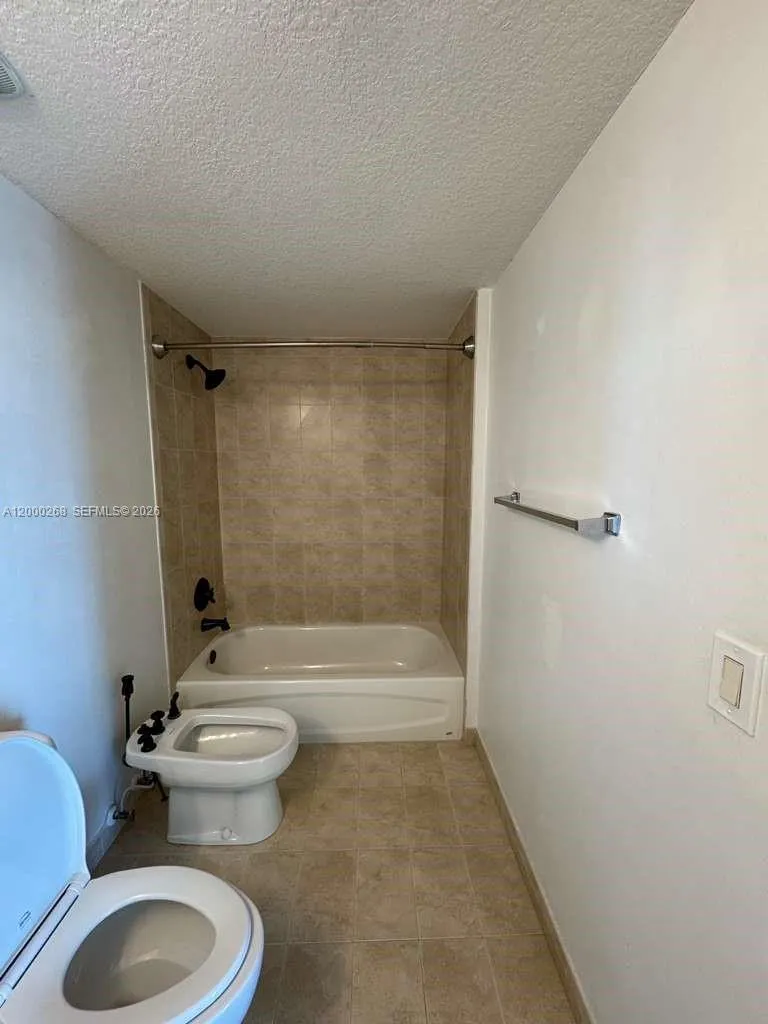 4242 Nw 2nd St 1606, Miami, Florida 33126, Miami, Florida 33126, 1 Bedroom Bedrooms, ,1 BathroomBathrooms,Residential Lease,For Rent,4242 Nw 2nd St 1606, Miami, Florida 33126,A12000268