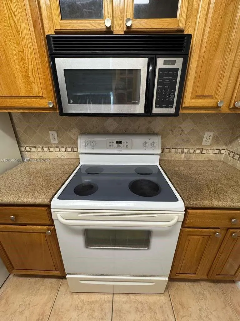 4242 Nw 2nd St 1606, Miami, Florida 33126, Miami, Florida 33126, 1 Bedroom Bedrooms, ,1 BathroomBathrooms,Residential Lease,For Rent,4242 Nw 2nd St 1606, Miami, Florida 33126,A12000268