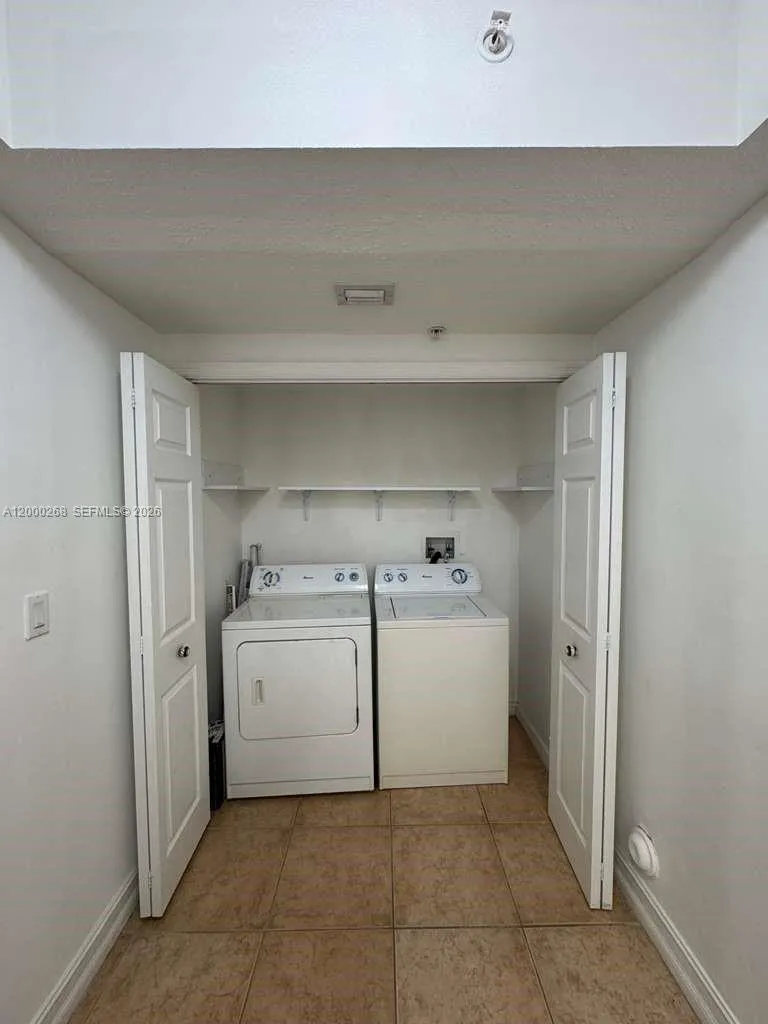 4242 Nw 2nd St 1606, Miami, Florida 33126, Miami, Florida 33126, 1 Bedroom Bedrooms, ,1 BathroomBathrooms,Residential Lease,For Rent,4242 Nw 2nd St 1606, Miami, Florida 33126,A12000268