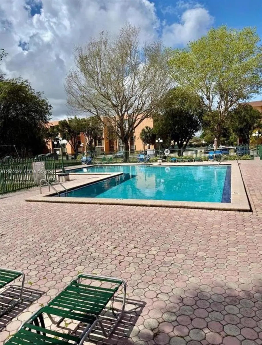 9400 W Flagler St 309, Miami, Florida 33174, Miami, Florida 33174, 2 Bedrooms Bedrooms, ,2 BathroomsBathrooms,Residential,For Sale,9400 W Flagler St 309, Miami, Florida 33174,A12000331