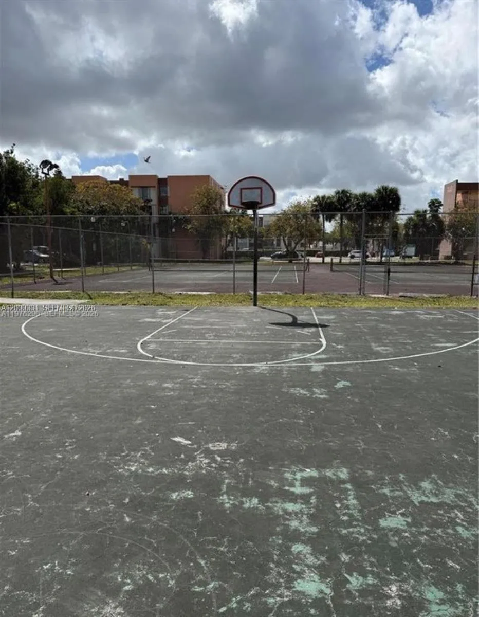 9400 W Flagler St 309, Miami, Florida 33174, Miami, Florida 33174, 2 Bedrooms Bedrooms, ,2 BathroomsBathrooms,Residential,For Sale,9400 W Flagler St 309, Miami, Florida 33174,A12000331