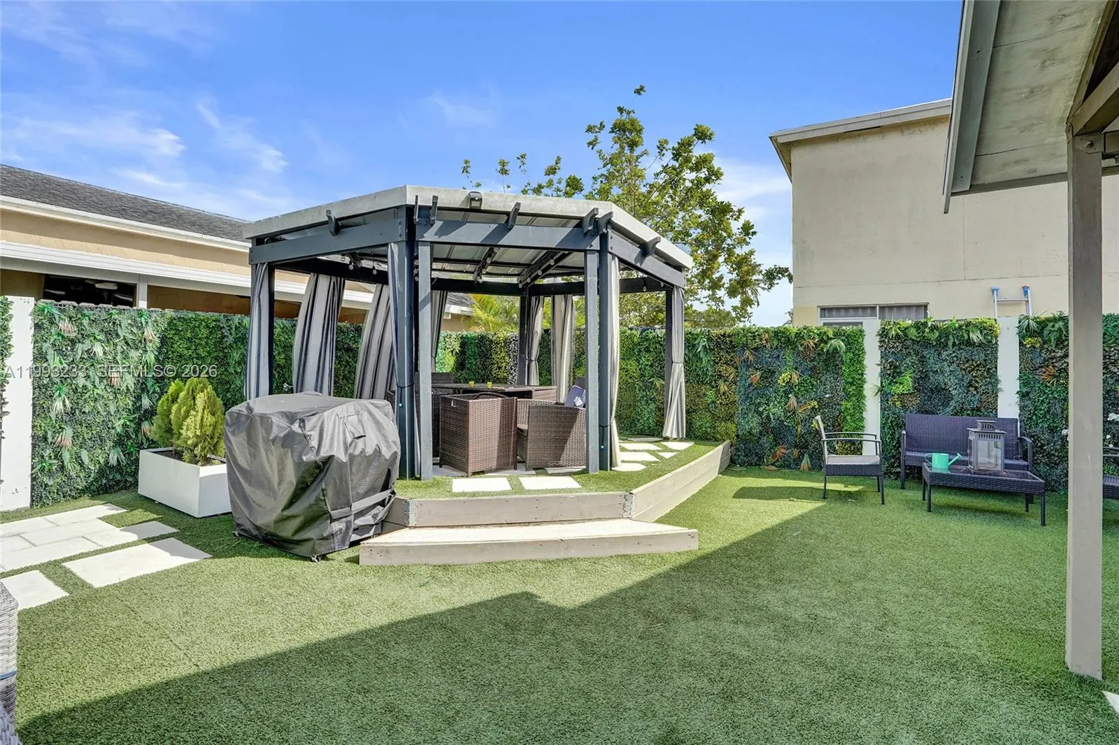 372 W Riverbend Dr, Sunrise, Florida 33326, Sunrise, Florida 33326, 3 Bedrooms Bedrooms, ,2 BathroomsBathrooms,Residential,For Sale,372 W Riverbend Dr, Sunrise, Florida 33326,A11993233