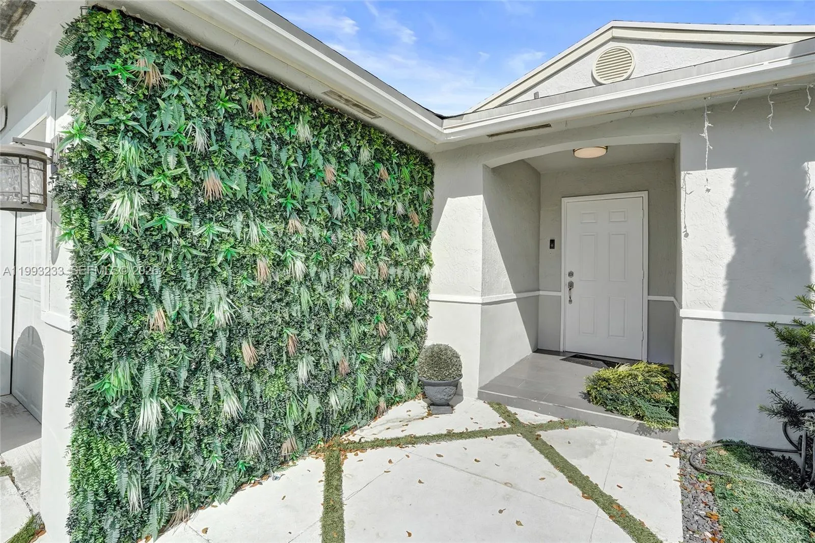 372 W Riverbend Dr, Sunrise, Florida 33326, Sunrise, Florida 33326, 3 Bedrooms Bedrooms, ,2 BathroomsBathrooms,Residential,For Sale,372 W Riverbend Dr, Sunrise, Florida 33326,A11993233