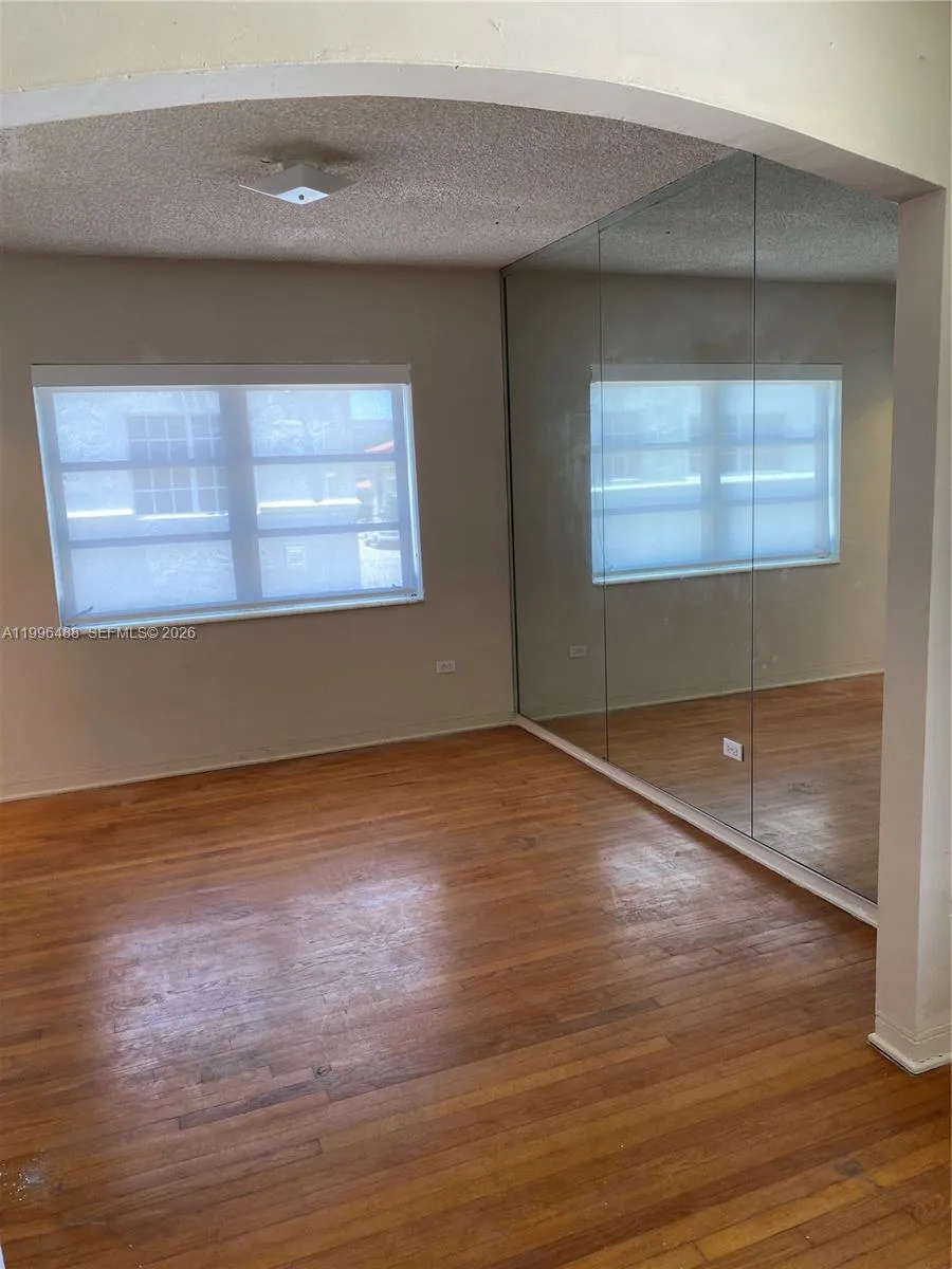 40 Almeria Ave 16, Coral Gables, Florida 33134, Coral Gables, Florida 33134, 1 Bedroom Bedrooms, ,1 BathroomBathrooms,Residential Lease,For Rent,40 Almeria Ave 16, Coral Gables, Florida 33134,A11996488