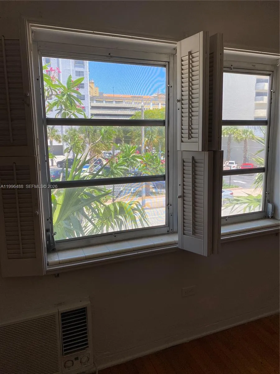 40 Almeria Ave 16, Coral Gables, Florida 33134, Coral Gables, Florida 33134, 1 Bedroom Bedrooms, ,1 BathroomBathrooms,Residential Lease,For Rent,40 Almeria Ave 16, Coral Gables, Florida 33134,A11996488
