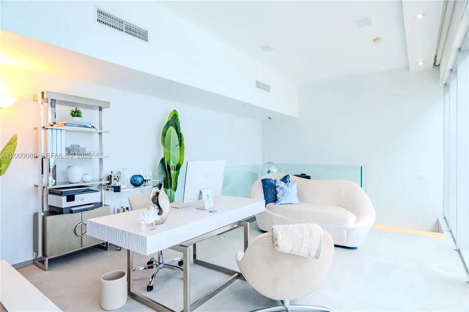 Upper floor office - 2nd shot