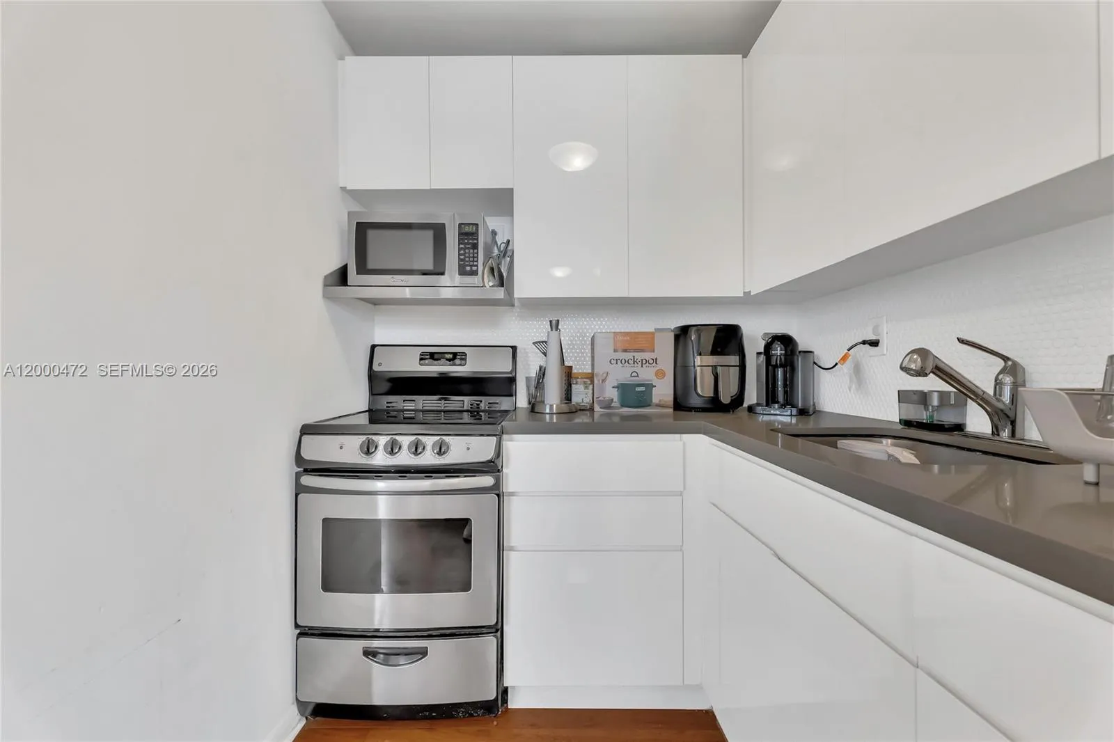 1542 Drexel Ave 103, Miami Beach, Florida 33139, Miami Beach, Florida 33139, ,1 BathroomBathrooms,Residential Lease,For Rent,1542 Drexel Ave 103, Miami Beach, Florida 33139,A12000472