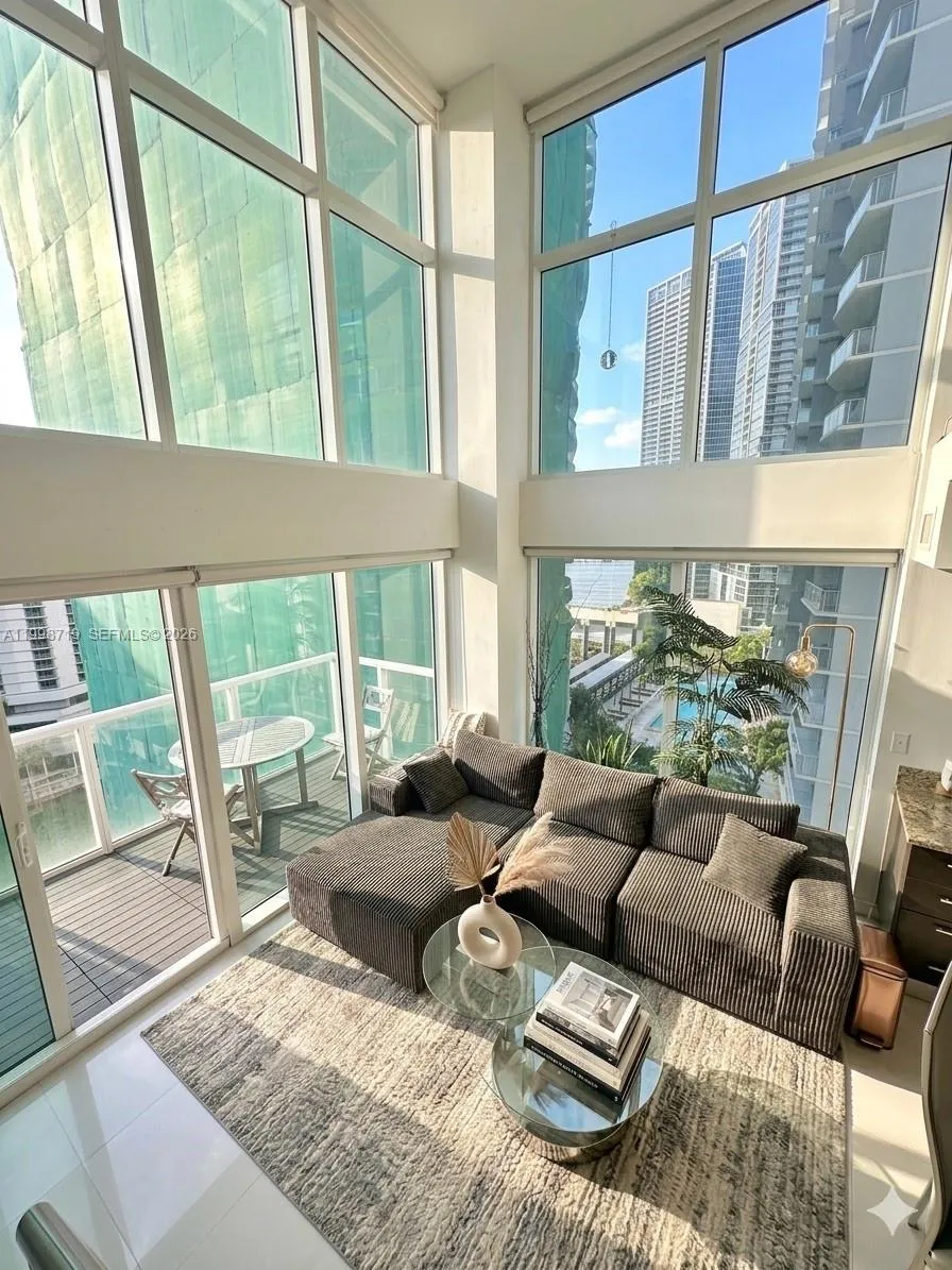 41 Se 5th St 1201, Miami, Florida 33131, Miami, Florida 33131, 2 Bedrooms Bedrooms, ,2 BathroomsBathrooms,Residential,For Sale,41 Se 5th St 1201, Miami, Florida 33131,A11998719