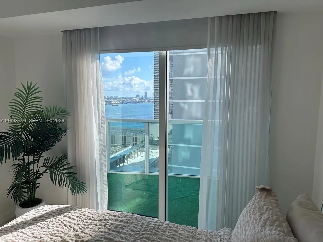 41 Se 5th St 1201, Miami, Florida 33131, Miami, Florida 33131, 2 Bedrooms Bedrooms, ,2 BathroomsBathrooms,Residential,For Sale,41 Se 5th St 1201, Miami, Florida 33131,A11998719