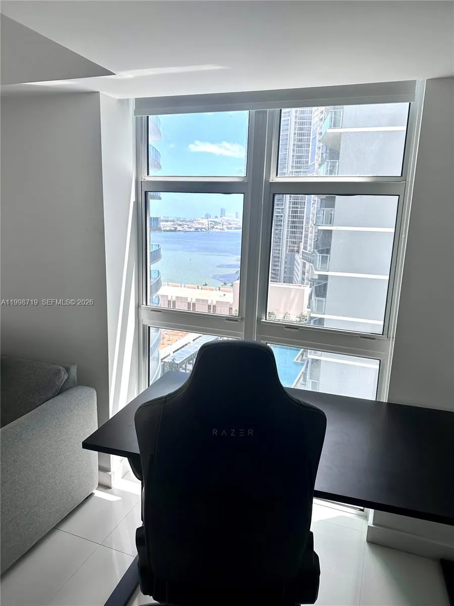 41 Se 5th St 1201, Miami, Florida 33131, Miami, Florida 33131, 2 Bedrooms Bedrooms, ,2 BathroomsBathrooms,Residential,For Sale,41 Se 5th St 1201, Miami, Florida 33131,A11998719