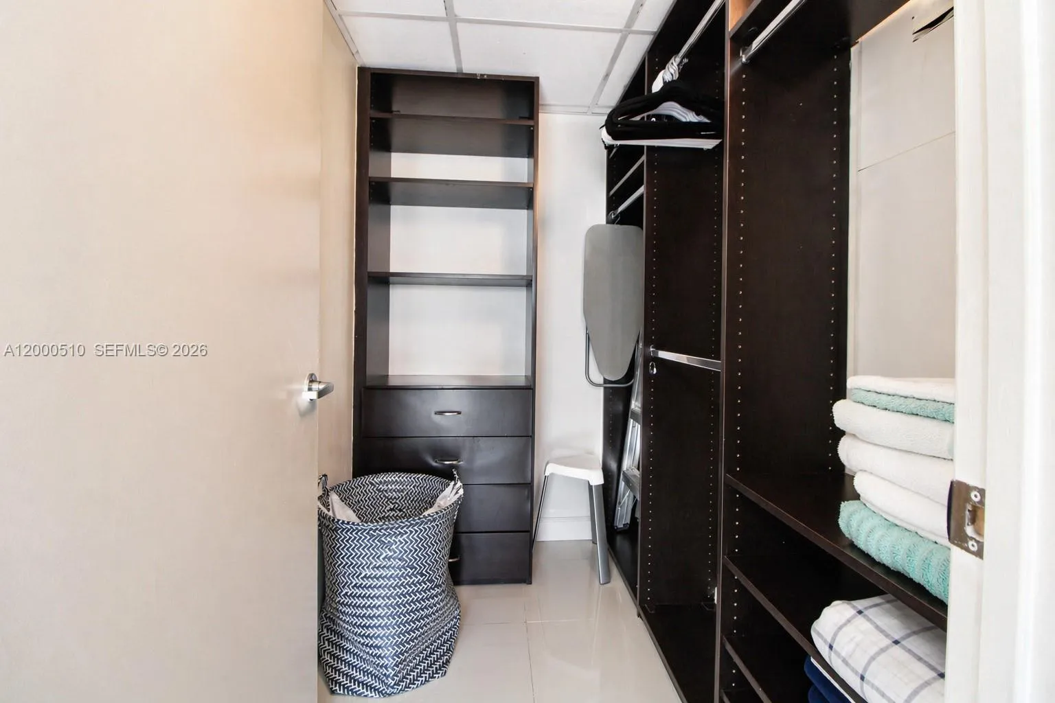 465 Brickell Ave 4604, Miami, Florida 33131, Miami, Florida 33131, 1 Bedroom Bedrooms, ,1 BathroomBathrooms,Residential Lease,For Rent,465 Brickell Ave 4604, Miami, Florida 33131,A12000510