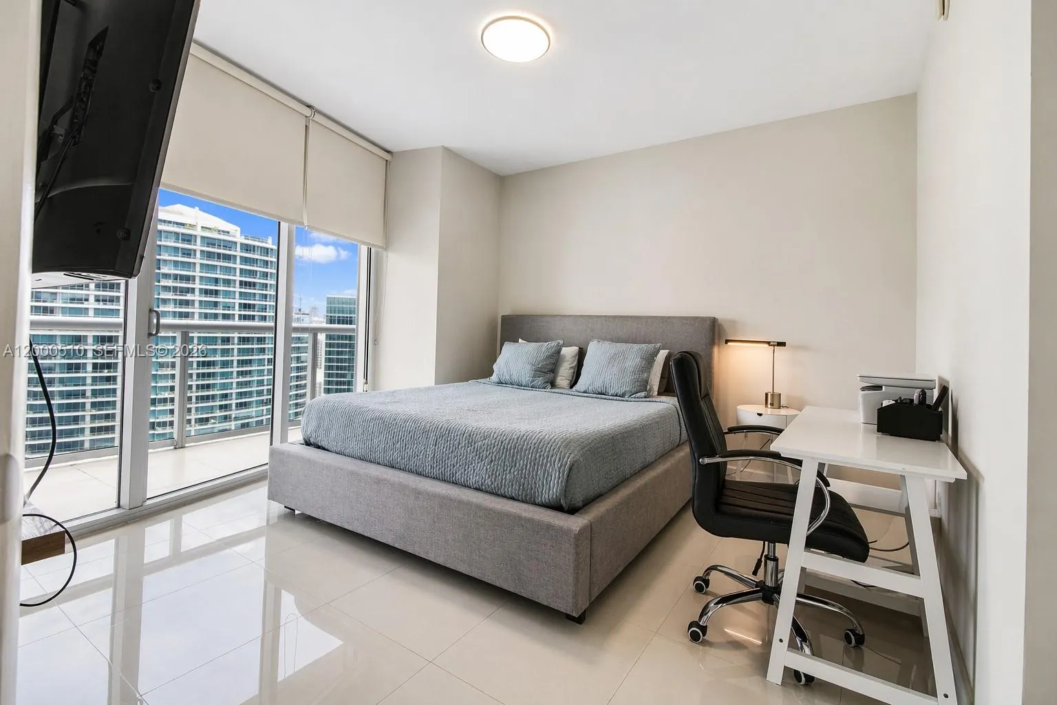 465 Brickell Ave 4604, Miami, Florida 33131, Miami, Florida 33131, 1 Bedroom Bedrooms, ,1 BathroomBathrooms,Residential Lease,For Rent,465 Brickell Ave 4604, Miami, Florida 33131,A12000510