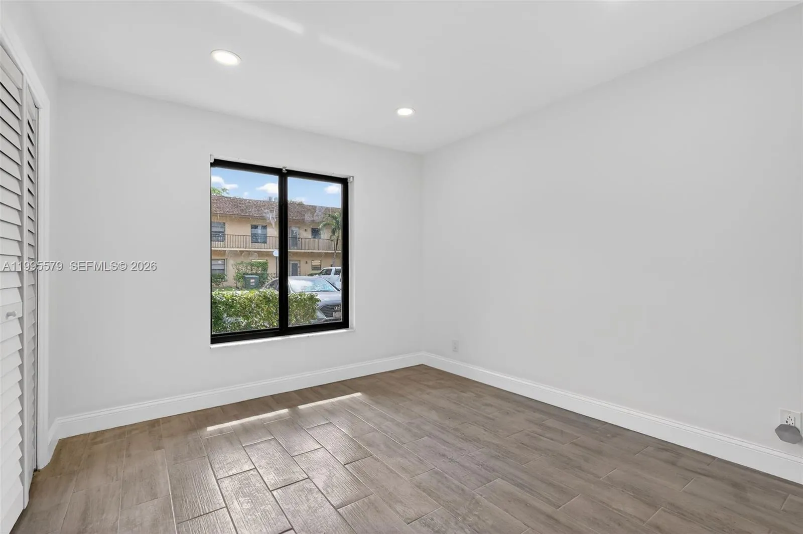 275 Gate Rd 104, Hollywood, Florida 33024, Hollywood, Florida 33024, 2 Bedrooms Bedrooms, ,2 BathroomsBathrooms,Residential,For Sale,275 Gate Rd 104, Hollywood, Florida 33024,A11995579