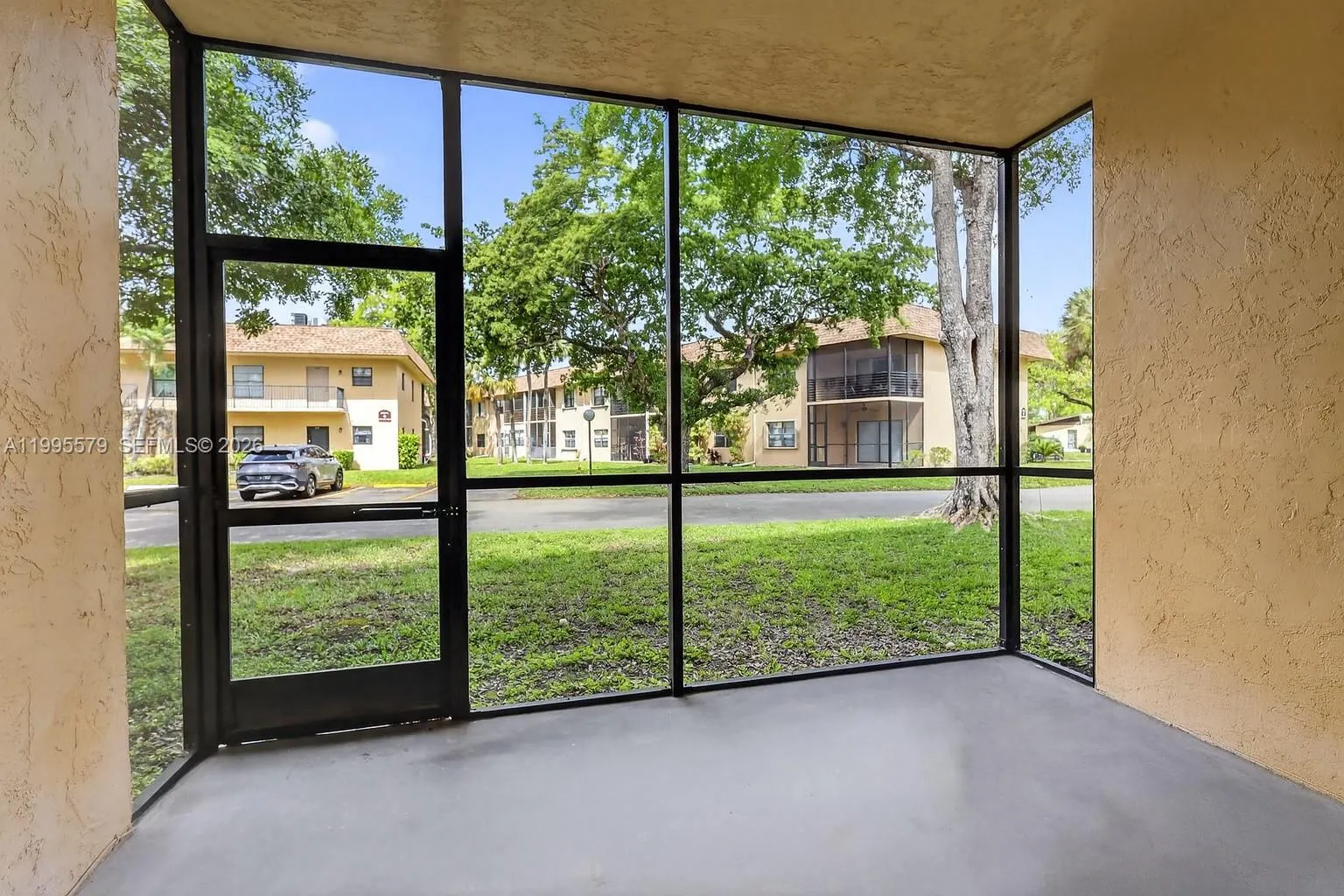 275 Gate Rd 104, Hollywood, Florida 33024, Hollywood, Florida 33024, 2 Bedrooms Bedrooms, ,2 BathroomsBathrooms,Residential,For Sale,275 Gate Rd 104, Hollywood, Florida 33024,A11995579