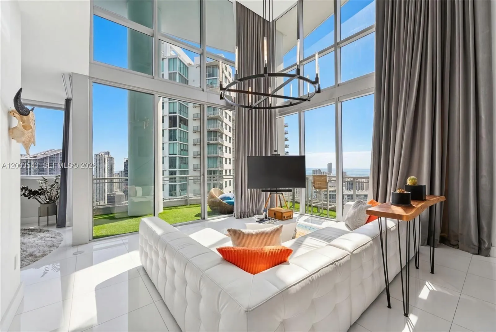 Miami, Florida 33130, 3 Bedrooms Bedrooms, ,3 BathroomsBathrooms,Residential Lease,For Rent,A12000540