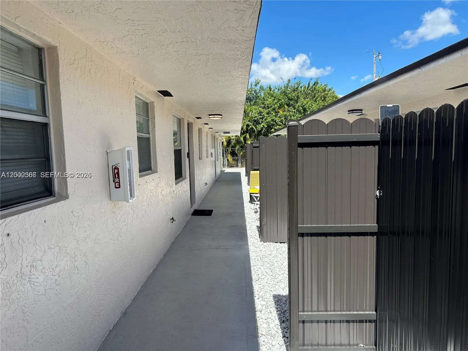 916 Sw 10th St, Hallandale Beach, Florida 33009, Hallandale Beach, Florida 33009, ,Residential Income,For Sale,916 Sw 10th St, Hallandale Beach, Florida 33009,A12000586