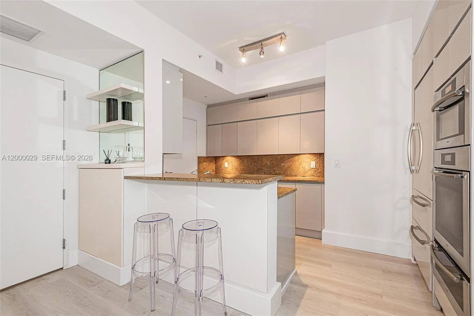 50 S Pointe Dr 1804, Miami Beach, Florida 33139, Miami Beach, Florida 33139, 2 Bedrooms Bedrooms, ,2 BathroomsBathrooms,Residential Lease,For Rent,50 S Pointe Dr 1804, Miami Beach, Florida 33139,A12000029