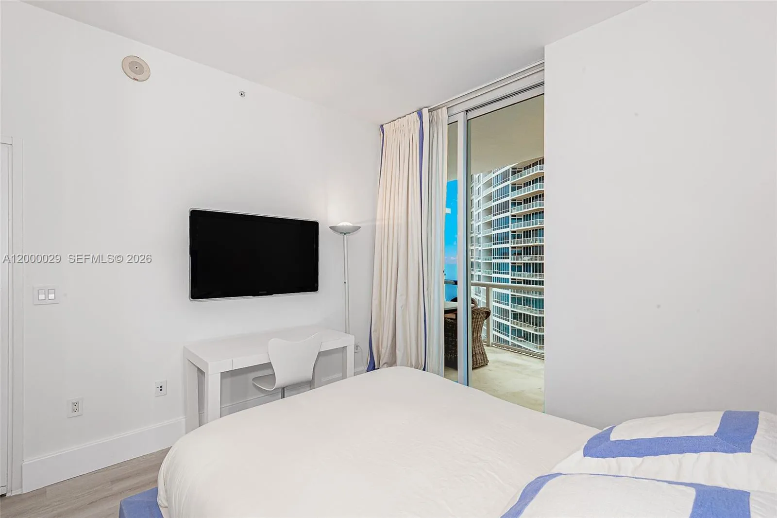 50 S Pointe Dr 1804, Miami Beach, Florida 33139, Miami Beach, Florida 33139, 2 Bedrooms Bedrooms, ,2 BathroomsBathrooms,Residential Lease,For Rent,50 S Pointe Dr 1804, Miami Beach, Florida 33139,A12000029