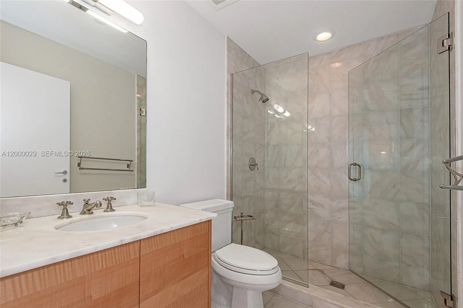 50 S Pointe Dr 1804, Miami Beach, Florida 33139, Miami Beach, Florida 33139, 2 Bedrooms Bedrooms, ,2 BathroomsBathrooms,Residential Lease,For Rent,50 S Pointe Dr 1804, Miami Beach, Florida 33139,A12000029