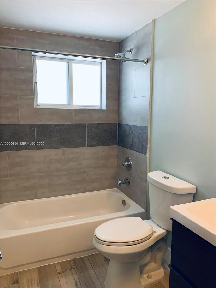 942 Lenox Ave 05, Miami Beach, Florida 33139, Miami Beach, Florida 33139, ,1 BathroomBathrooms,Residential Lease,For Rent,942 Lenox Ave 05, Miami Beach, Florida 33139,A12000589